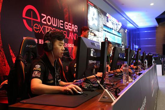 需要持之以 需要持之以