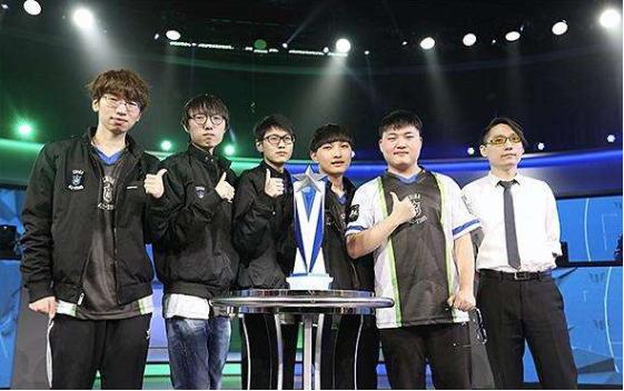 亚马尔1 亚马尔1