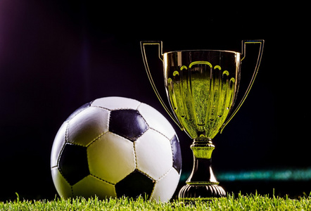 新审视和调 新审视和调